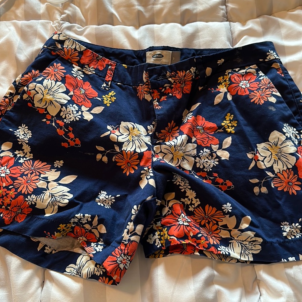 Floral lightly used